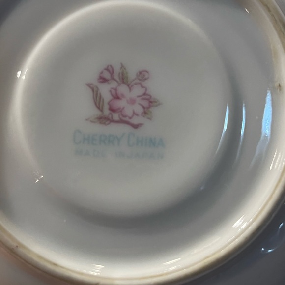 Cherry China tea cup and saucer🌷Antique - Picture 4 of 4